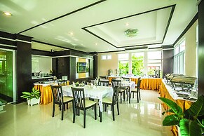 Excella Hotel