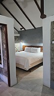 Karahe Beach Hotel