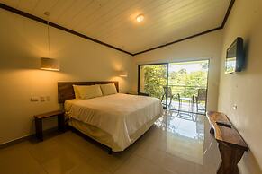 Karahe Beach Hotel