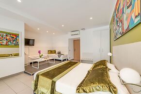 Trevi Palace Hotel