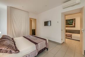 Trevi Palace Hotel