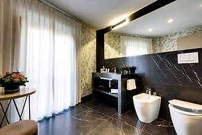 Piazza Farnese Luxury Suites
