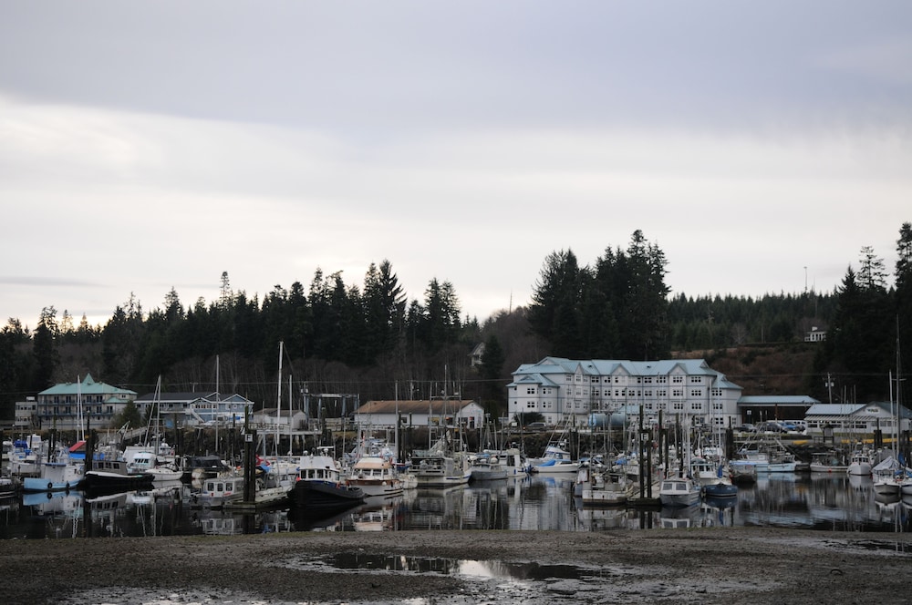 Quarterdeck Inn Port Hardy