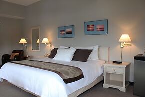 Quarterdeck Inn Port Hardy
