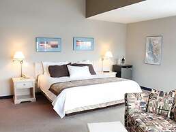 Quarterdeck Inn Port Hardy