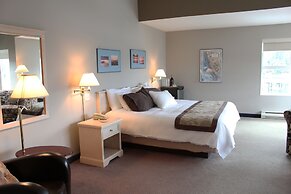 Quarterdeck Inn Port Hardy