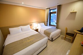 Marianne Hotel