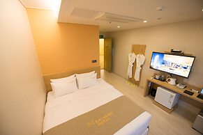 Marianne Hotel