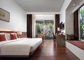 Lynnaya Urban River Resort