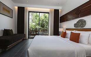Lynnaya Urban River Resort