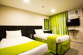 Jade Hotel & Suites