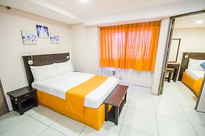 Jade Hotel & Suites