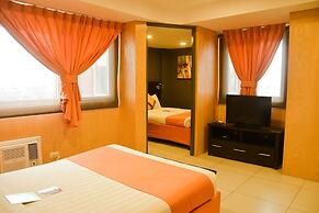 Jade Hotel & Suites