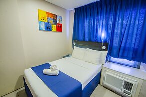 Jade Hotel & Suites