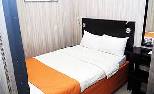 Jade Hotel & Suites