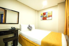 Jade Hotel & Suites