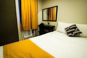 Jade Hotel & Suites