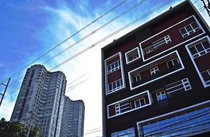 Jade Hotel & Suites