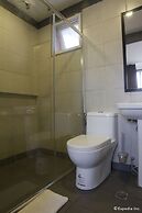 Jade Hotel & Suites
