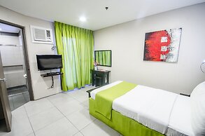 Jade Hotel & Suites