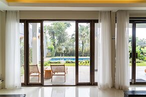 Morning Glory Mountain View 4BR Villa with Pool