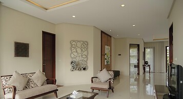 Morning Glory Mountain View 4BR Villa with Pool