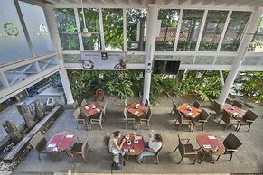 La Riviera Hotel B&B