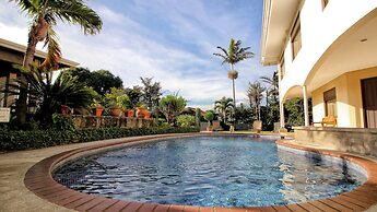 La Riviera Hotel B&B