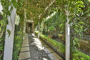 La Riviera Hotel B&B