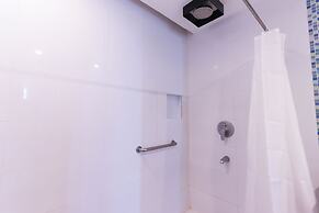 Hotel DreamWorld North EDSA