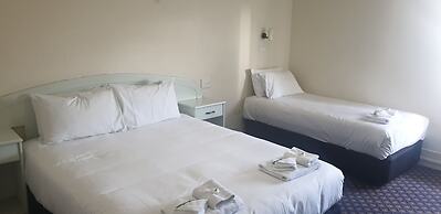 Grand Tasman Hotel