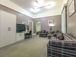 Grand Tasman Hotel