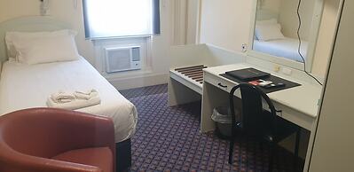 Grand Tasman Hotel