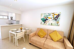 Naika Studios & Apartments
