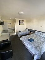 Central Point Motel