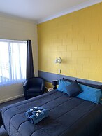 Central Point Motel