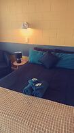Central Point Motel