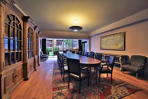 Rooms Hotel Tbilisi