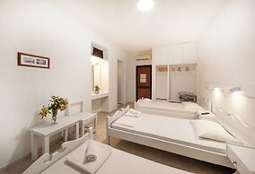 Le Mirage Hotel