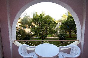 Mathraki Resort
