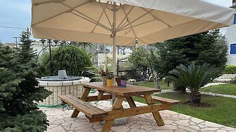 Mathraki Resort