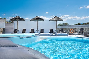 Liana Beach Hotel & Spa