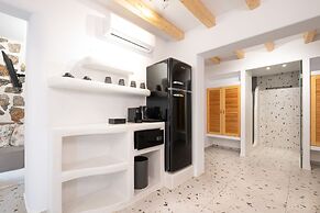 Liana Beach Hotel & Spa