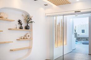 Liana Beach Hotel & Spa