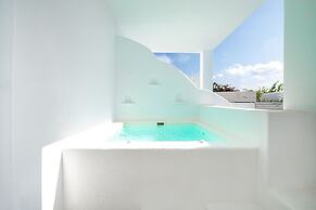 Liana Beach Hotel & Spa