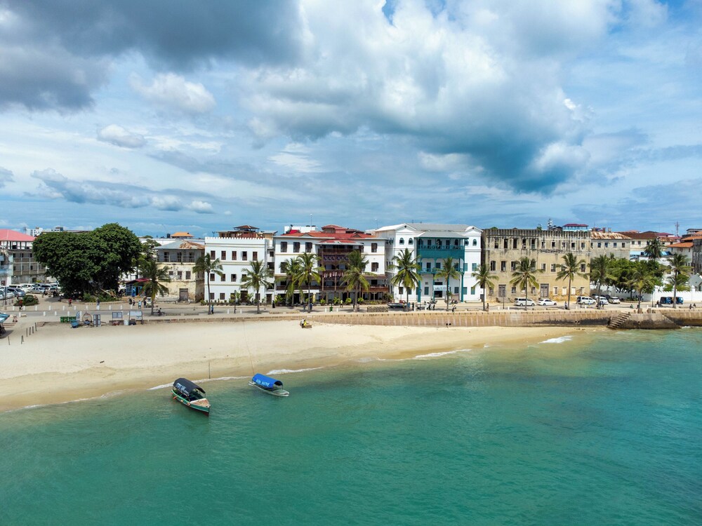 Mizingani Seafront Hotel