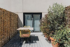 Uma House by Yurbban Trafalgar