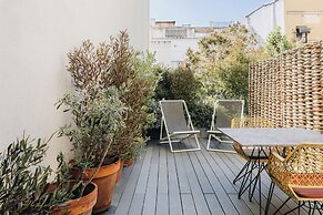 Uma House by Yurbban Trafalgar