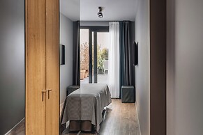 Uma House by Yurbban Trafalgar