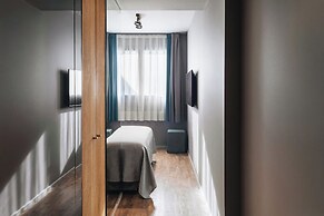 Uma House by Yurbban Trafalgar